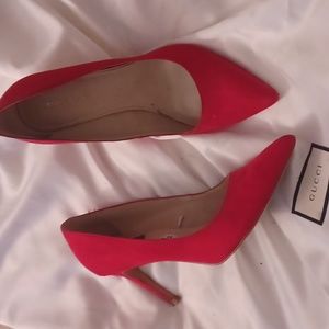 Heels light usage, worn twice